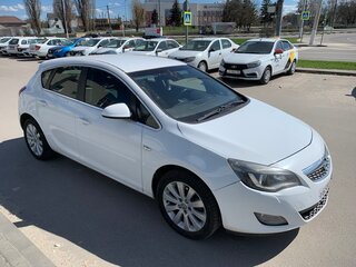 2010 Opel Astra J, белый, 590000 рублей, вид 1
