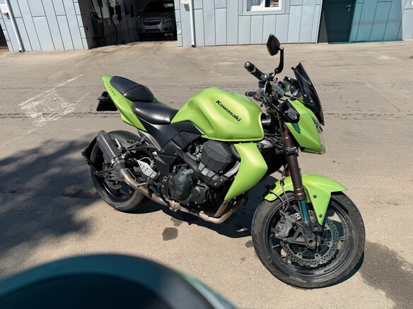 2011 Kawasaki Z 750, зелёный, 500000 рублей - вид 2