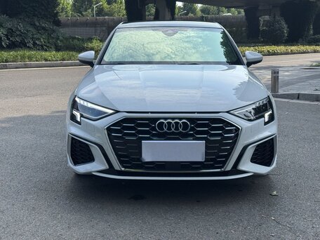 2022 Audi A3 Sportback 35 TFSI IV (8Y), белый, 2000002 рублей, вид 2