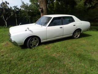 1977 Nissan Cedric IV (330), белый, 699000 рублей, вид 2