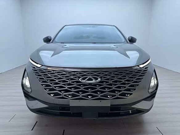 2023 Chery Omoda 5, серый, 1615000 рублей - вид 2