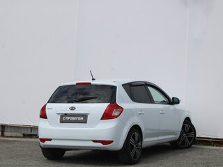 2011 Kia Ceed I Рестайлинг, белый, 610000 рублей, вид 4