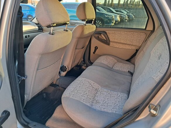 2007 Lada (ВАЗ) Kalina I, серый, 115000 рублей - вид 12