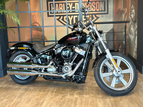 2024 Harley-Davidson Softail Standard, чёрный, 1990000 рублей, вид 3
