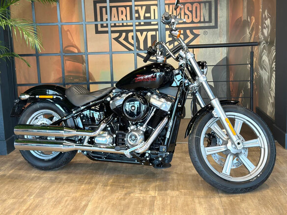 2024 Harley-Davidson Softail Standard, чёрный, 1990000 рублей - вид 2