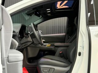 2024 Toyota Sienna IV, белый, 7000000 рублей, вид 4