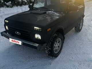 2010 Lada (ВАЗ) 2121 (4x4) I Рестайлинг, чёрный, 300000 рублей, вид 1
