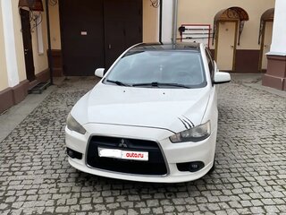2013 Mitsubishi Lancer X Рестайлинг, белый, 1200000 рублей, вид 2