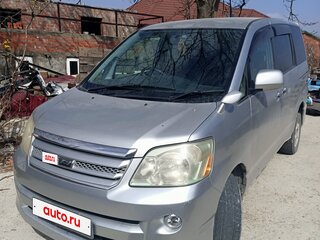 2007 Toyota Noah I (R60), серый, 980000 рублей, вид 1