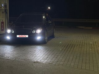 2004 Mercedes-Benz E-Класс 220 III (W211, S211), чёрный, 850000 рублей, вид 4
