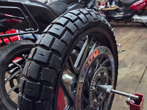 2021 Bajaj Dominar 400, чёрный, 320000 рублей - вид 8