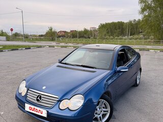 2005 Mercedes-Benz C-Класс 230 II (W203) Рестайлинг, синий, 670000 рублей, вид 1