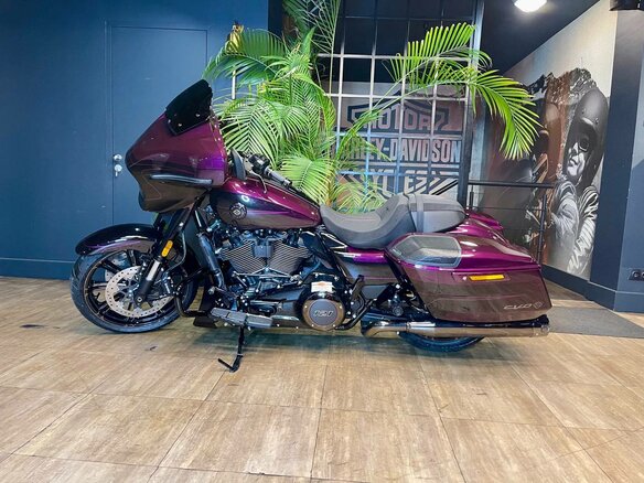 2025 Harley-Davidson CVO Street Glide, фиолетовый, 5850000 рублей - вид 1