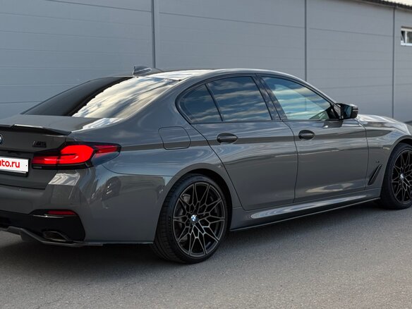 2020 BMW 5 серии 520d xDrive VII (G30/G31/G38) Рестайлинг, серый - вид 6