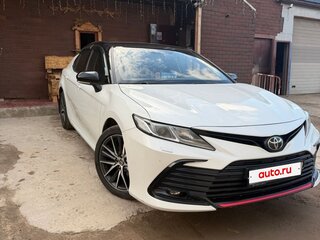 2021 Toyota Camry VIII (XV70) Рестайлинг, белый, 2999999 рублей, вид 1