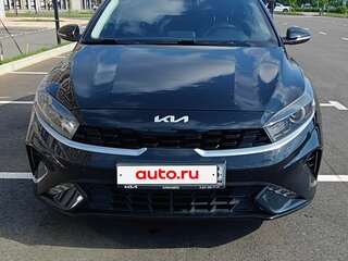 2022 Kia Cerato IV Рестайлинг, чёрный, 2100000 рублей, вид 3