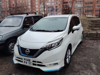 2017 Nissan Note e-Power II Рестайлинг, белый, 1050000 рублей, вид 1