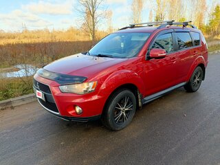 2011 Mitsubishi Outlander II Рестайлинг, красный, 930000 рублей, вид 1