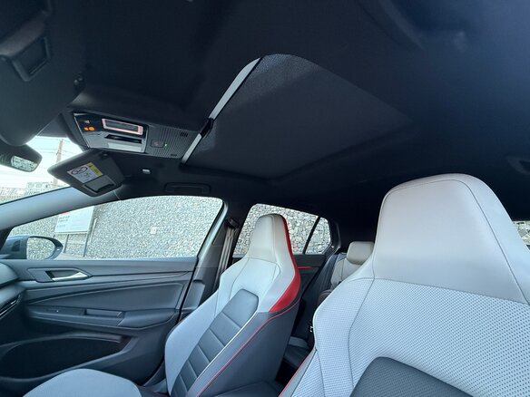 2021 Volkswagen Golf GTI VIII, серый, 3950000 рублей - вид 30