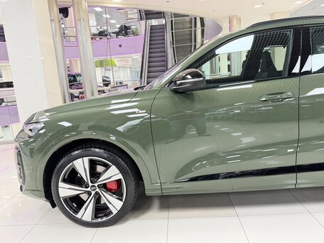 2025 Audi Q5 40 TDI III (GU), зелёный, 7999000 рублей, вид 4