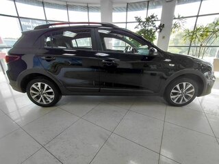 2020 Kia Rio X IV Рестайлинг, чёрный, 1550000 рублей, вид 4
