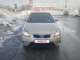 2010 Kia Rio II Рестайлинг, бежевый, 370000 рублей, вид 2