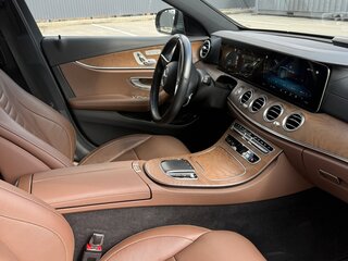 2020 Mercedes-Benz E-Класс 300 e V (W213, S213, C238) Рестайлинг, серый, 5100000 рублей, вид 4