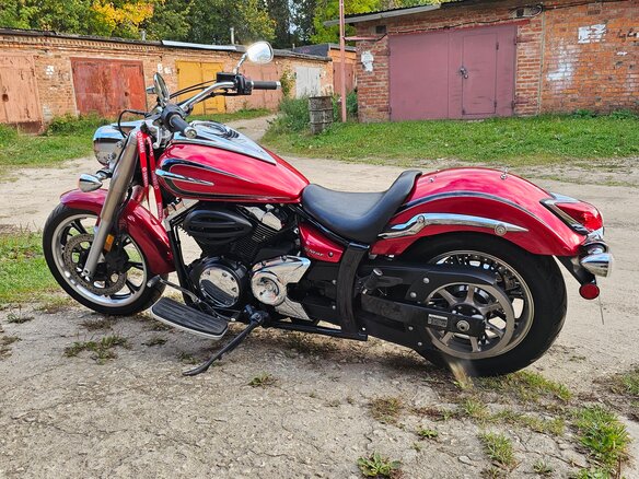 2011 Yamaha XVS950, красный, 600000 рублей