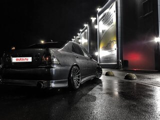 1999 Toyota Altezza, чёрный, 1800000 рублей, вид 3