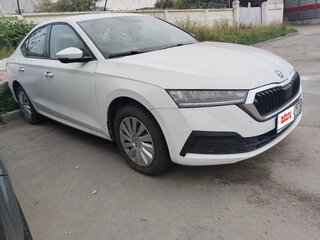 2021 Skoda Octavia IV (A8), белый, 2500000 рублей, вид 2