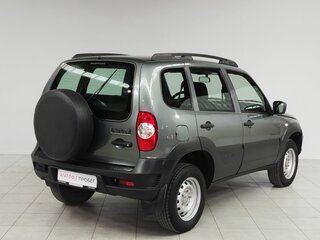 2018 Chevrolet Niva I Рестайлинг, серый, 712000 рублей, вид 5