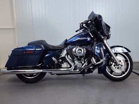 2011 Harley-Davidson Street Glide, синий, 999000 рублей, вид 1
