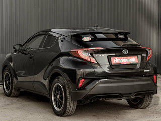 2018 Toyota C-HR I, чёрный, 2315000 рублей, вид 4