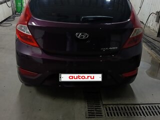2014 Hyundai Solaris I, фиолетовый, 600000 рублей, вид 4
