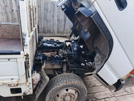 1998 Isuzu Elf (N-series), белый, 1150000 рублей, вид 4