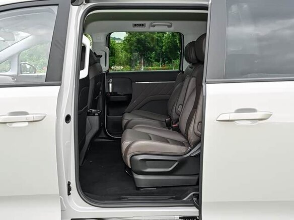 2026 Wuling Starlight 730, белый - вид 4