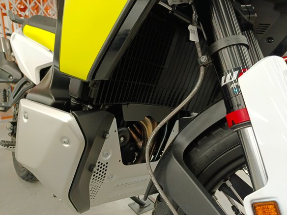 2023 Husqvarna Norden 901, серый, 1490000 рублей - вид 10