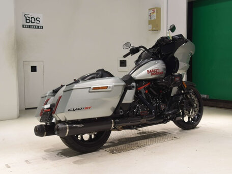 2025 Harley-Davidson CVO Road Glide ST, серебристый, 4400000 рублей, вид 5
