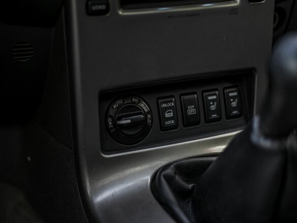 2006 Nissan Pathfinder III, чёрный - вид 13