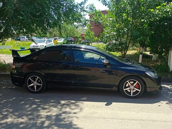 2007 Honda Civic VIII, чёрный, 680000 рублей - вид 1