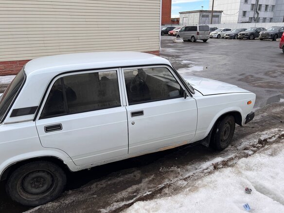2007 Lada (ВАЗ) 2107, белый, 100000 рублей - вид 4