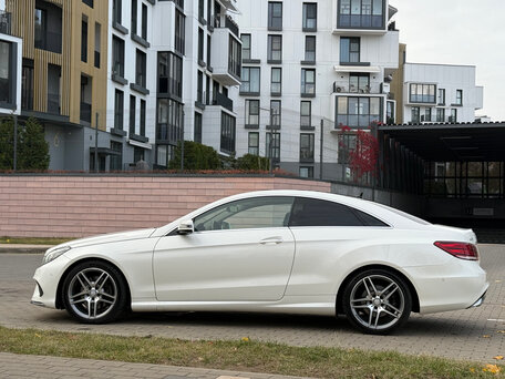 2016 Mercedes-Benz E-Класс 250 IV (W212, S212, C207) Рестайлинг, белый, 2450000 рублей, вид 4