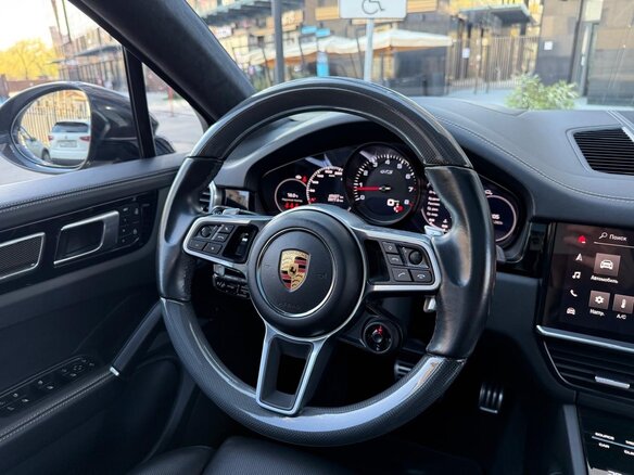2022 Porsche Cayenne GTS Coupé III, серый, 13400000 рублей - вид 9