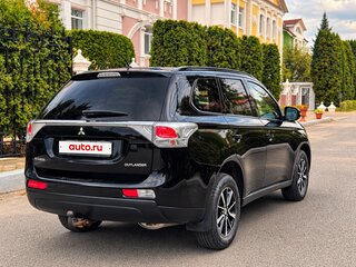 2013 Mitsubishi Outlander III, чёрный, 1390000 рублей, вид 5