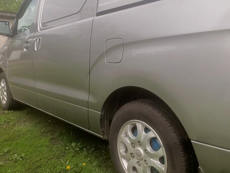 2011 Hyundai Grand Starex, серебристый, 1150000 рублей, вид 4