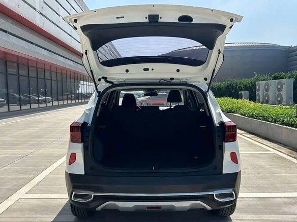 2022 Kia KX3, белый, 1900000 рублей - вид 19