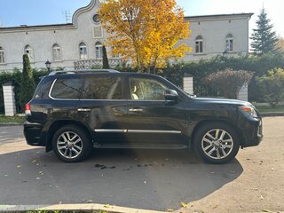 2013 Lexus LX 570 III Рестайлинг, чёрный, 4250000 рублей, вид 4