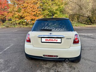 2011 Mini Hatch Cooper II (R56) Рестайлинг, белый, 930000 рублей, вид 5