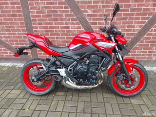 2022 Kawasaki Z 650, красный, 620000 рублей, вид 1