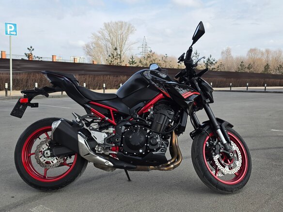 2021 Kawasaki Z 900, красный, 1000000 рублей - вид 3